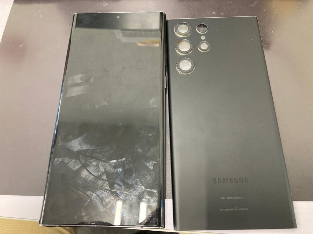 Galaxy S22 Ultra 画面修理の背面取り外し