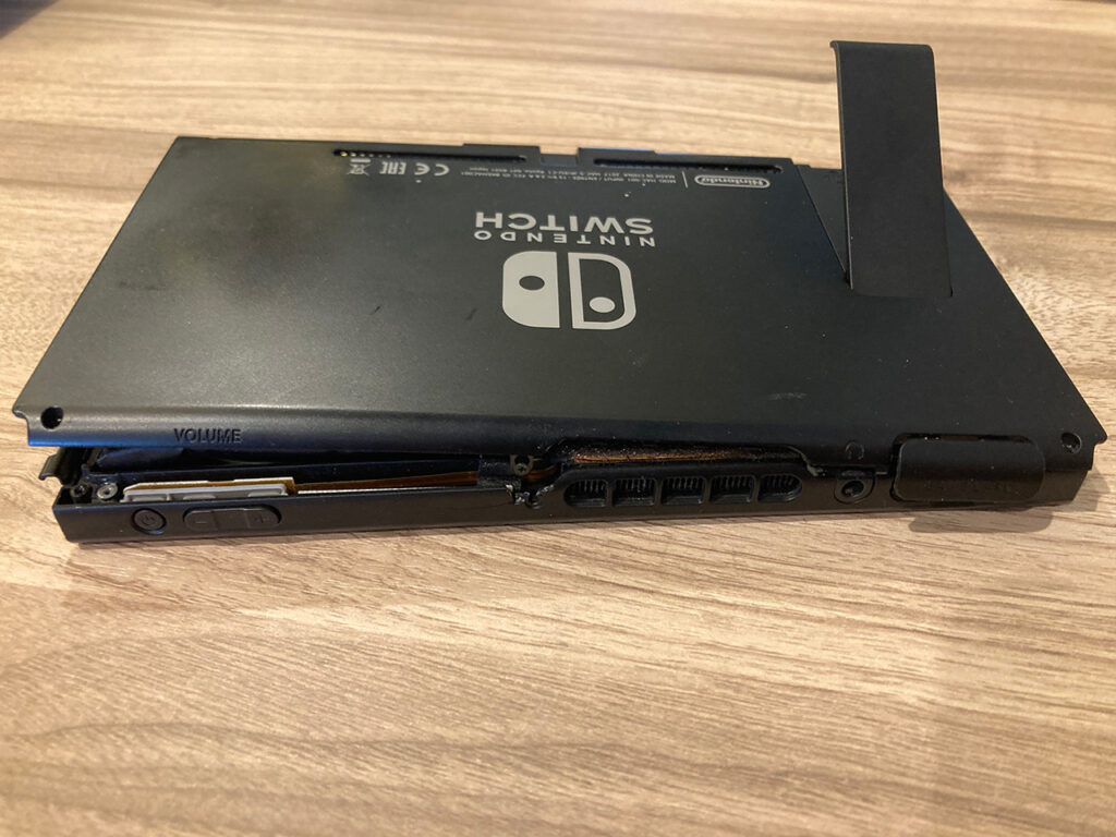 Switchバッテリー膨張