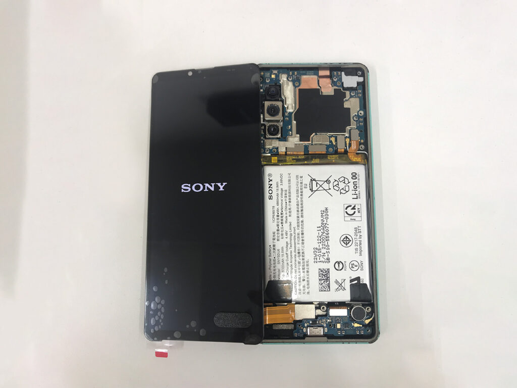 xperia 10 Ⅳ分解中