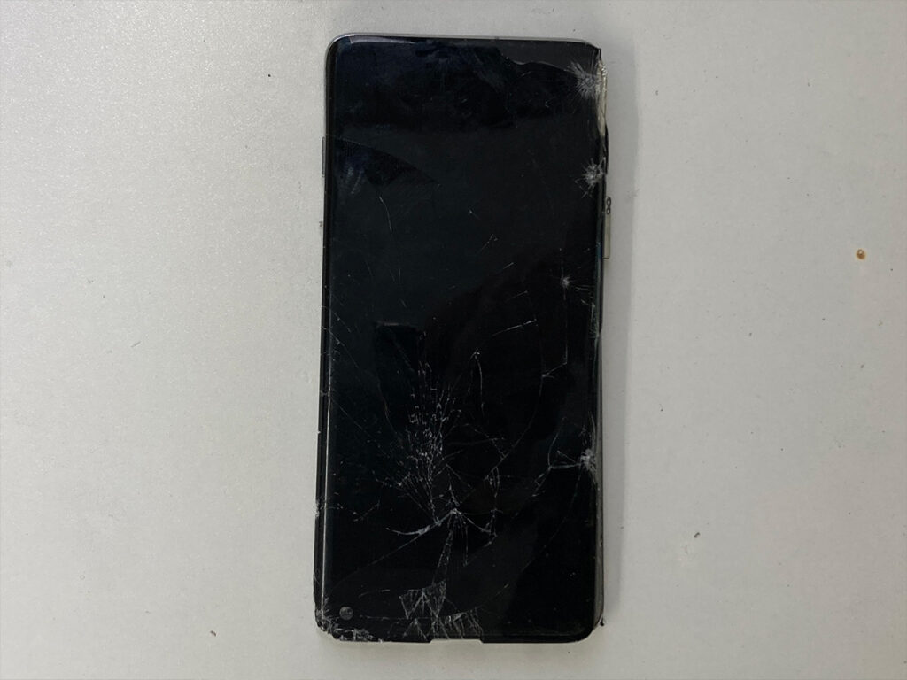Galaxy S10画面修理前