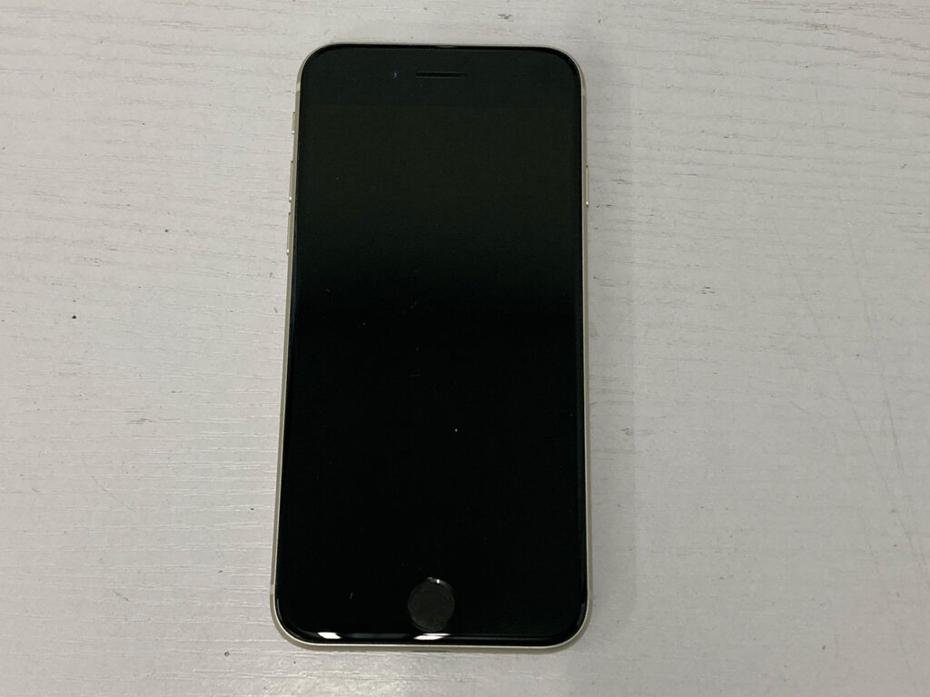 iPhone SE3の画面修理する前