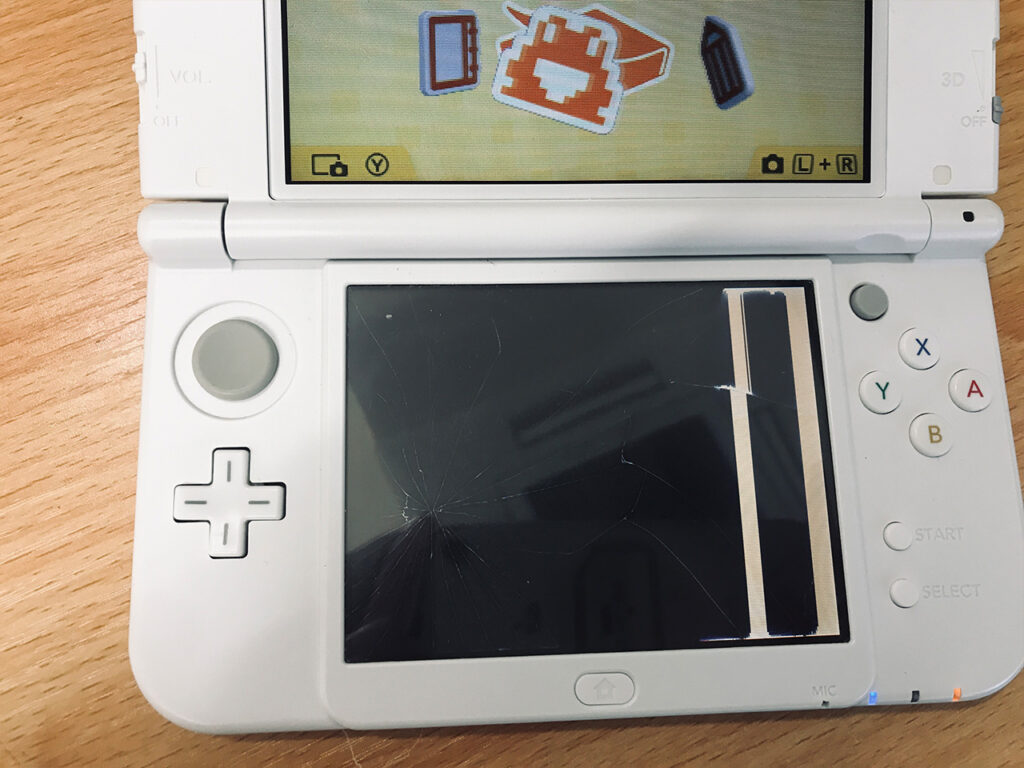 New 3DS LL下画面の損傷